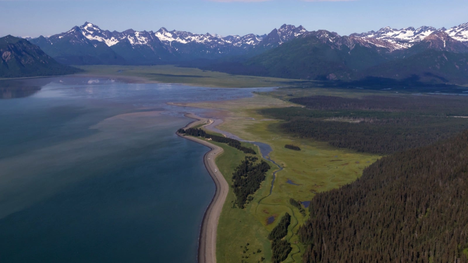 Chinitna-Bay-and-Lake-Clark-National-Park-in-Alaska