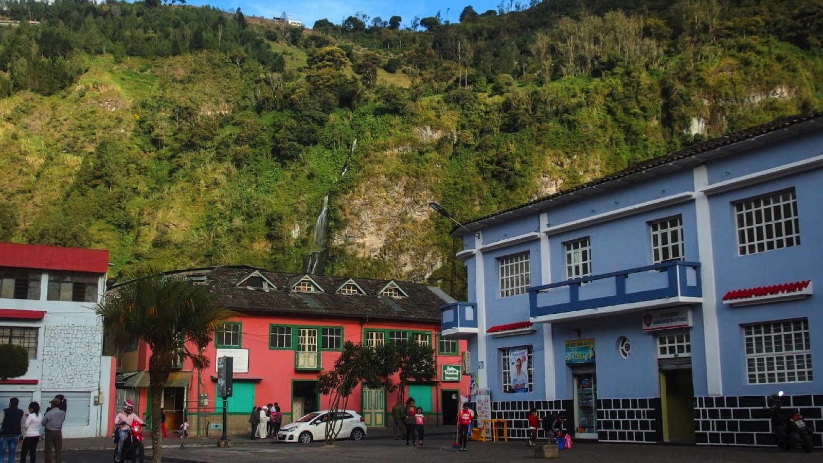 Plaza de la Basílica in Baños