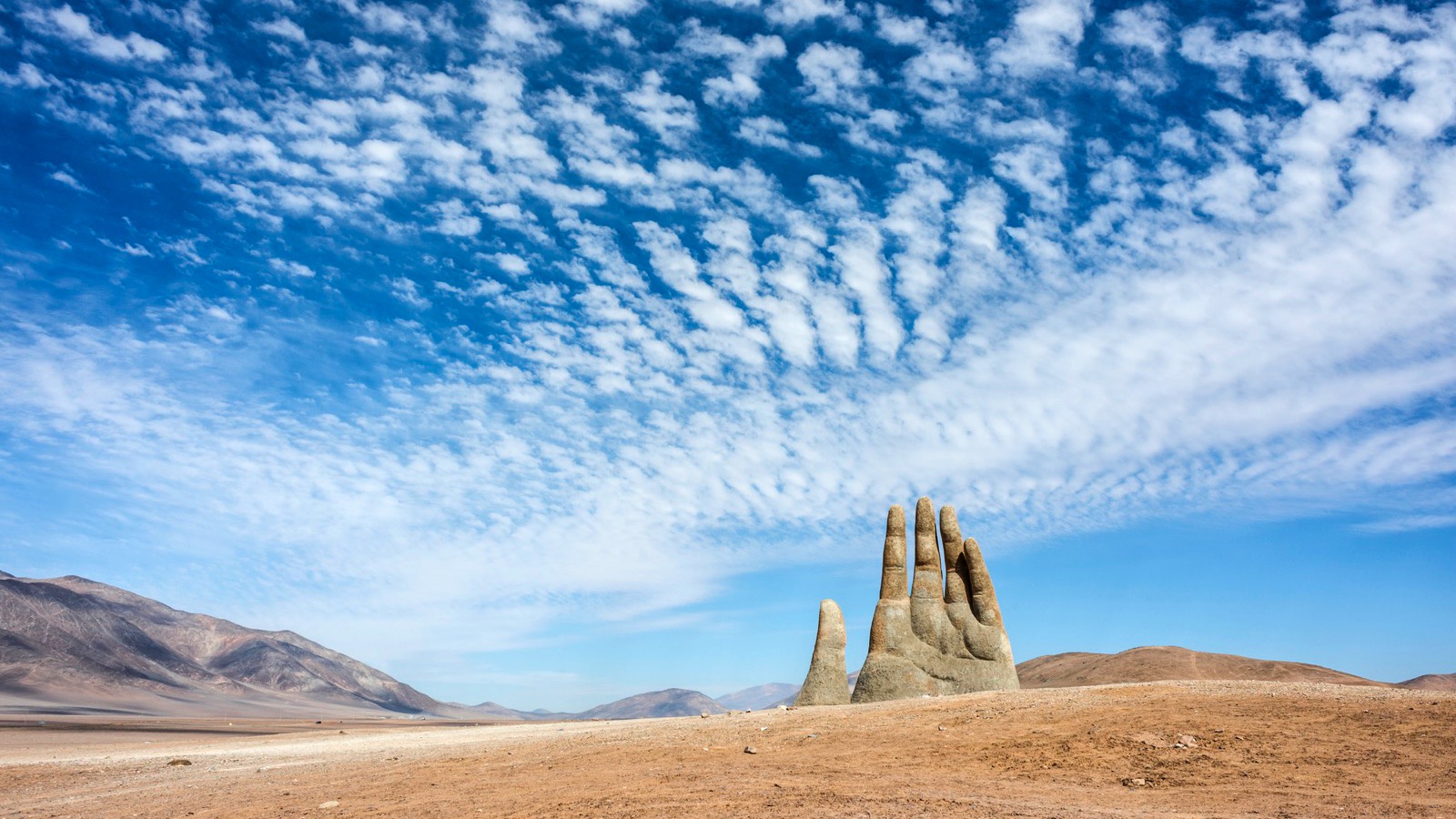 The Hand in the Desert, Chile