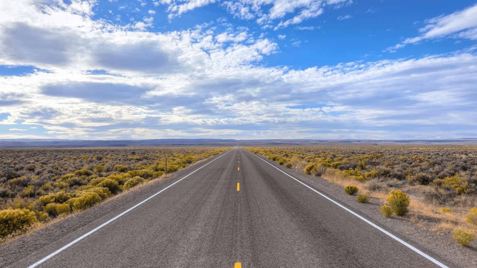 The-Loneliest-Road-in-America