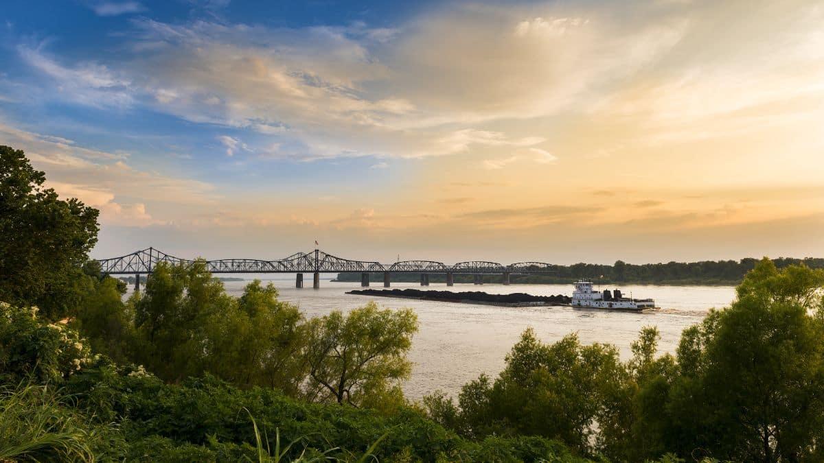 A pusher boat in the Mississippi River near the Vicksburg Bridge in Vicksburg, Mississippi, USA.