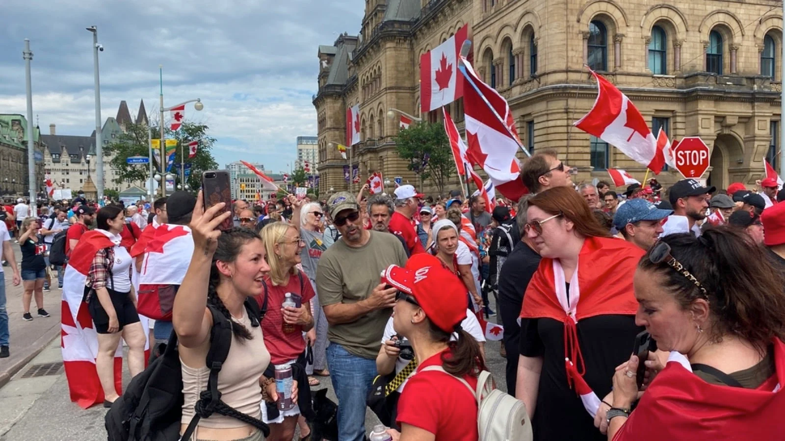 Canada-people-celebrating-Canada-day