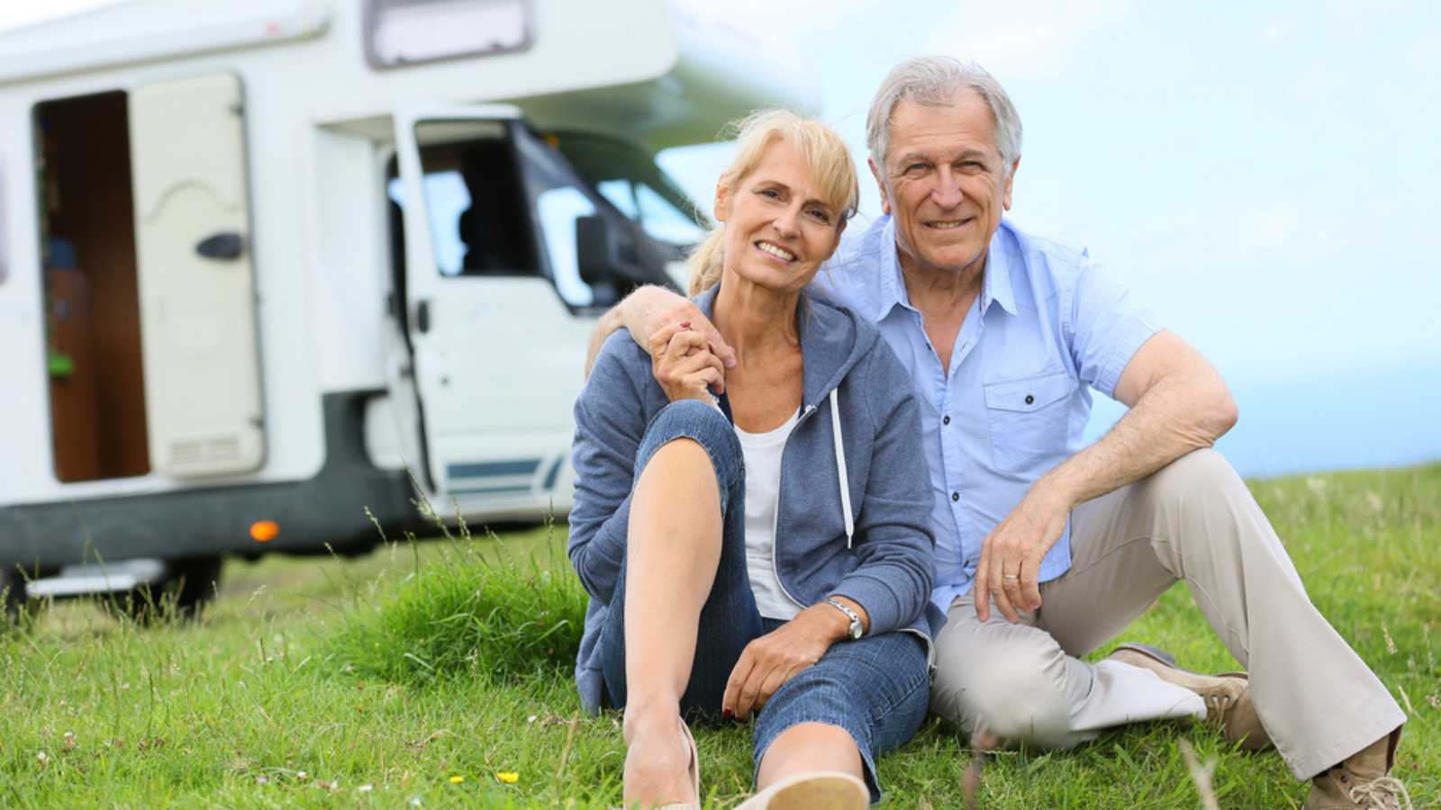 Old-couples-enjoying-outdoors