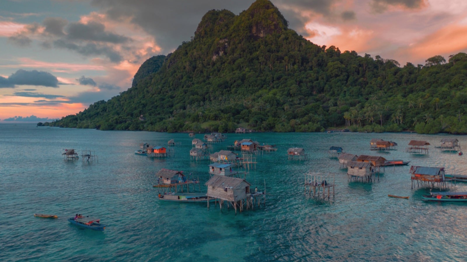 Beautiful landscapes view borneo sea gypsy water village in Bodgaya Island, Semporna Sabah, Malaysia. Borneo