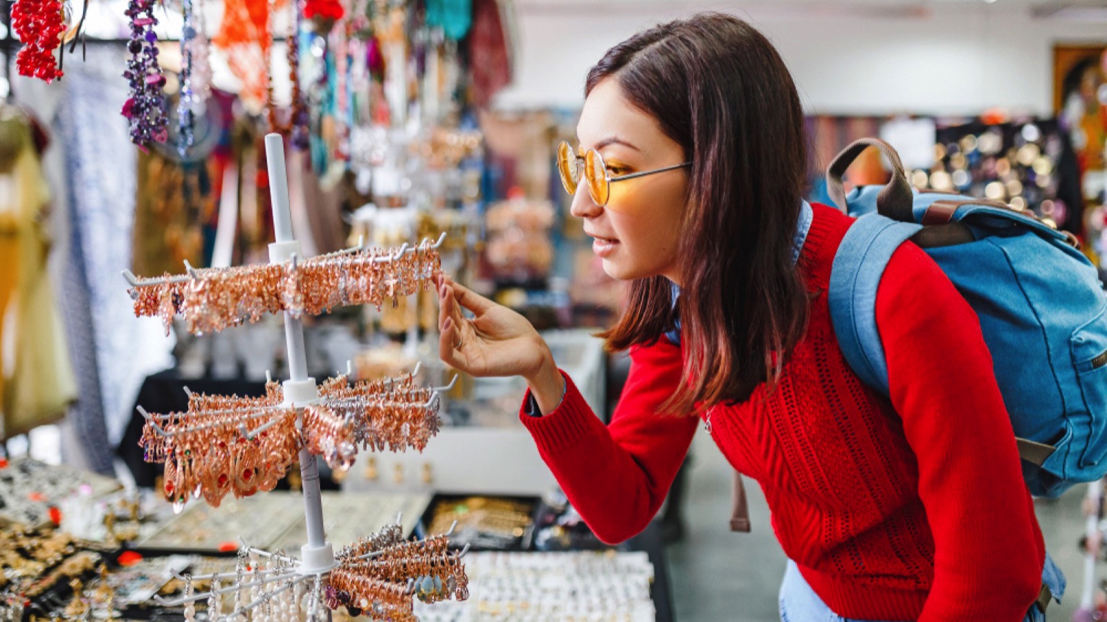 Traveler buying at market