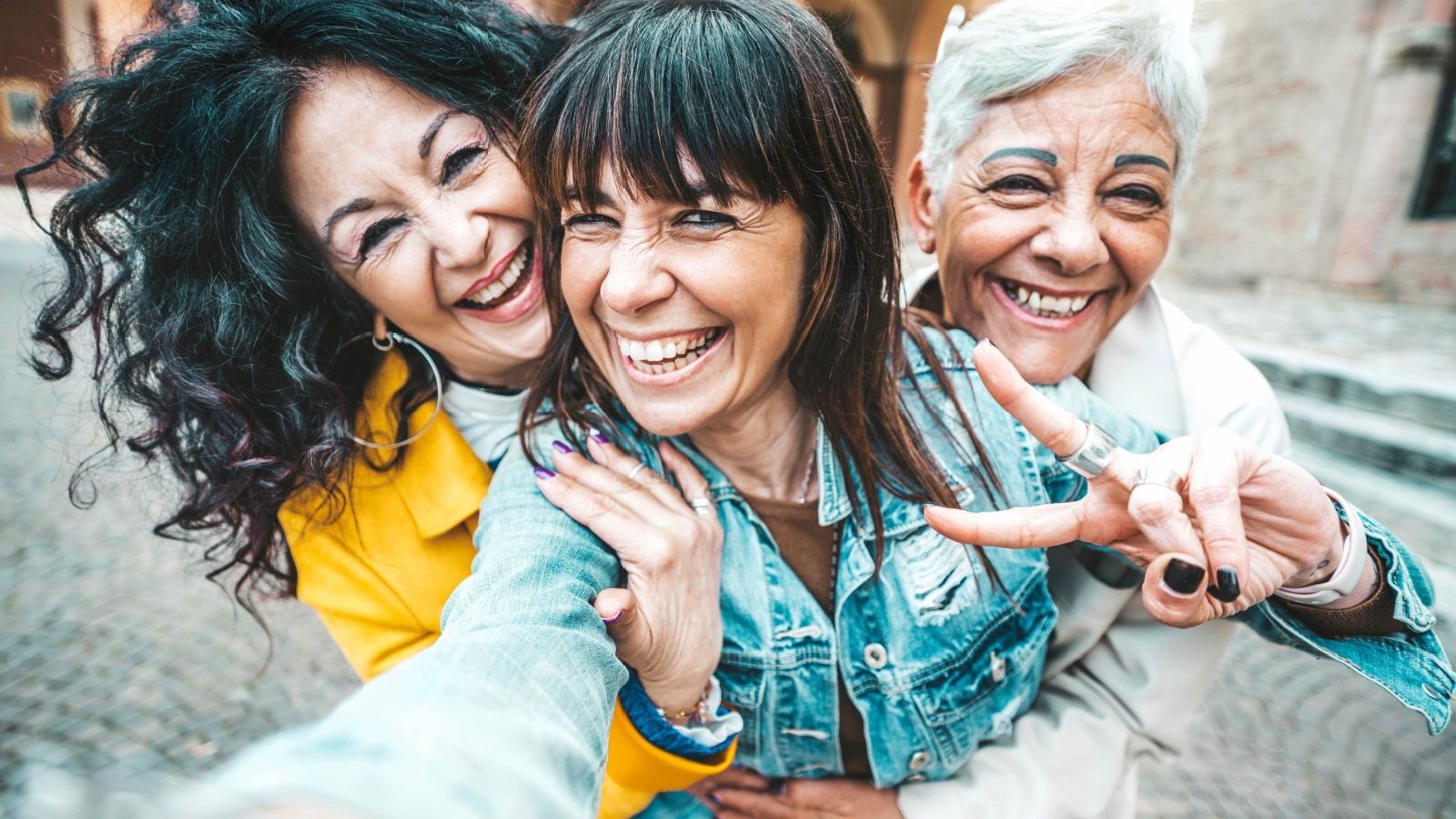 women friends Boomers retirees hang out