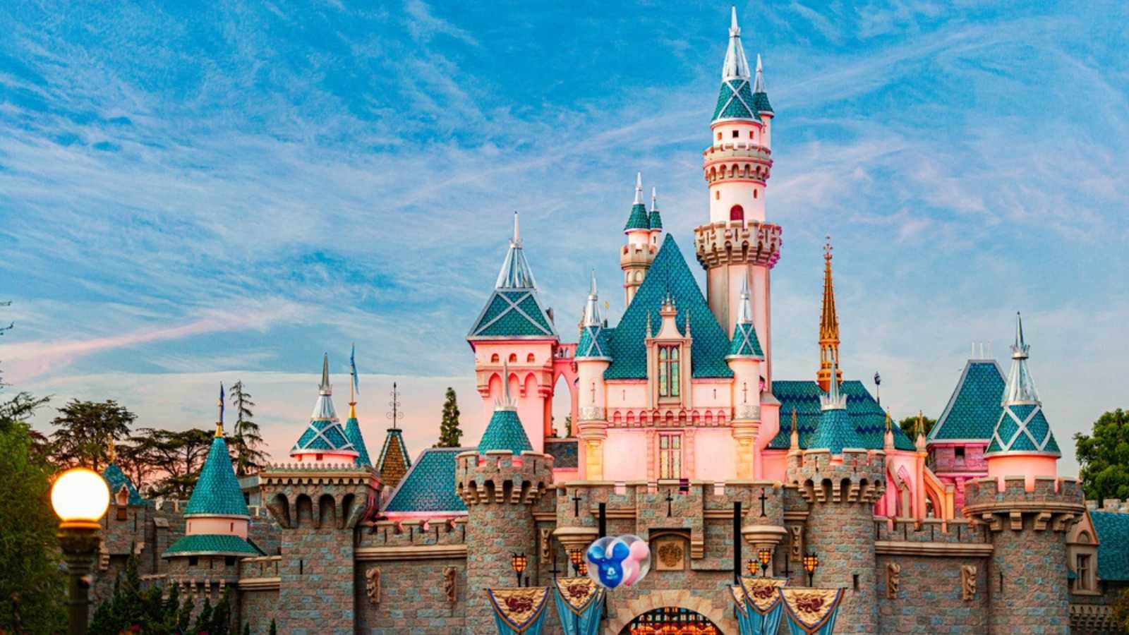 Disneyland-USA