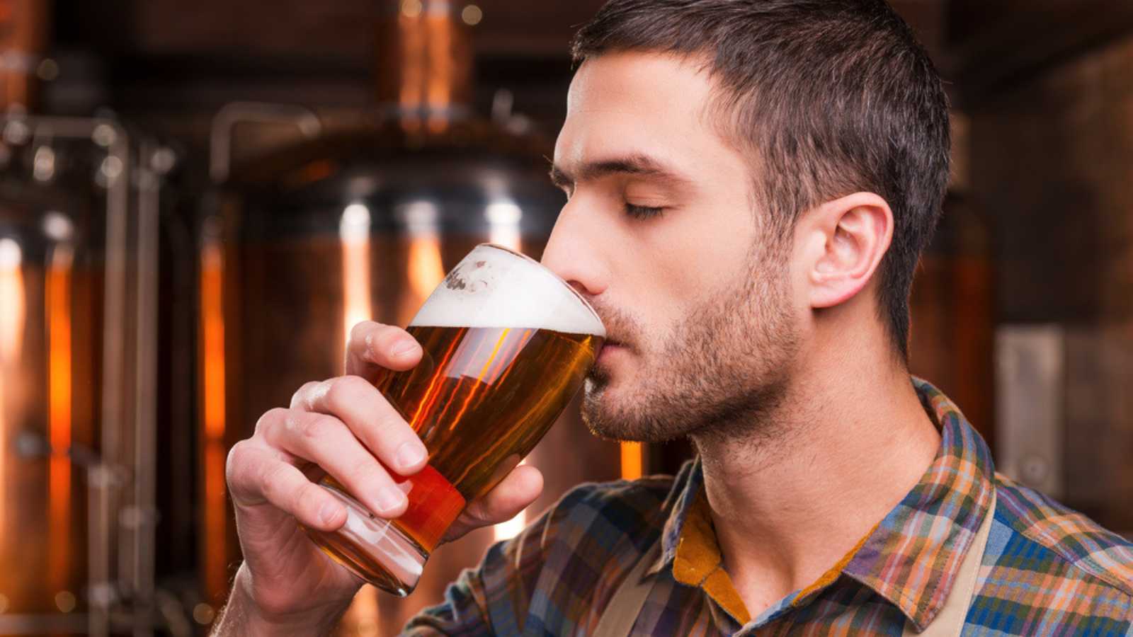 Man drinking beer