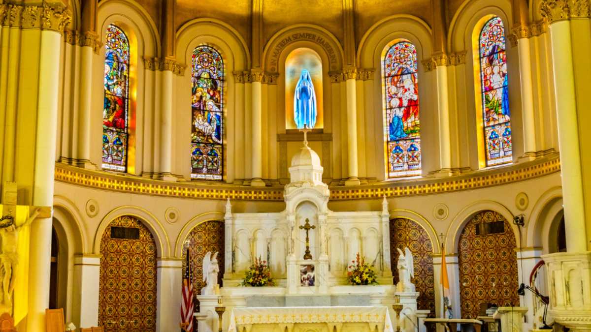 SAN ANTONIO, TEXAS, UNITED STATES - OCTOBER 8, 2019 Basilica Altar Stained Glass Saint Mary's Catholic Church San Antonio Texas. Built in 1857, Stained Glass from 1914