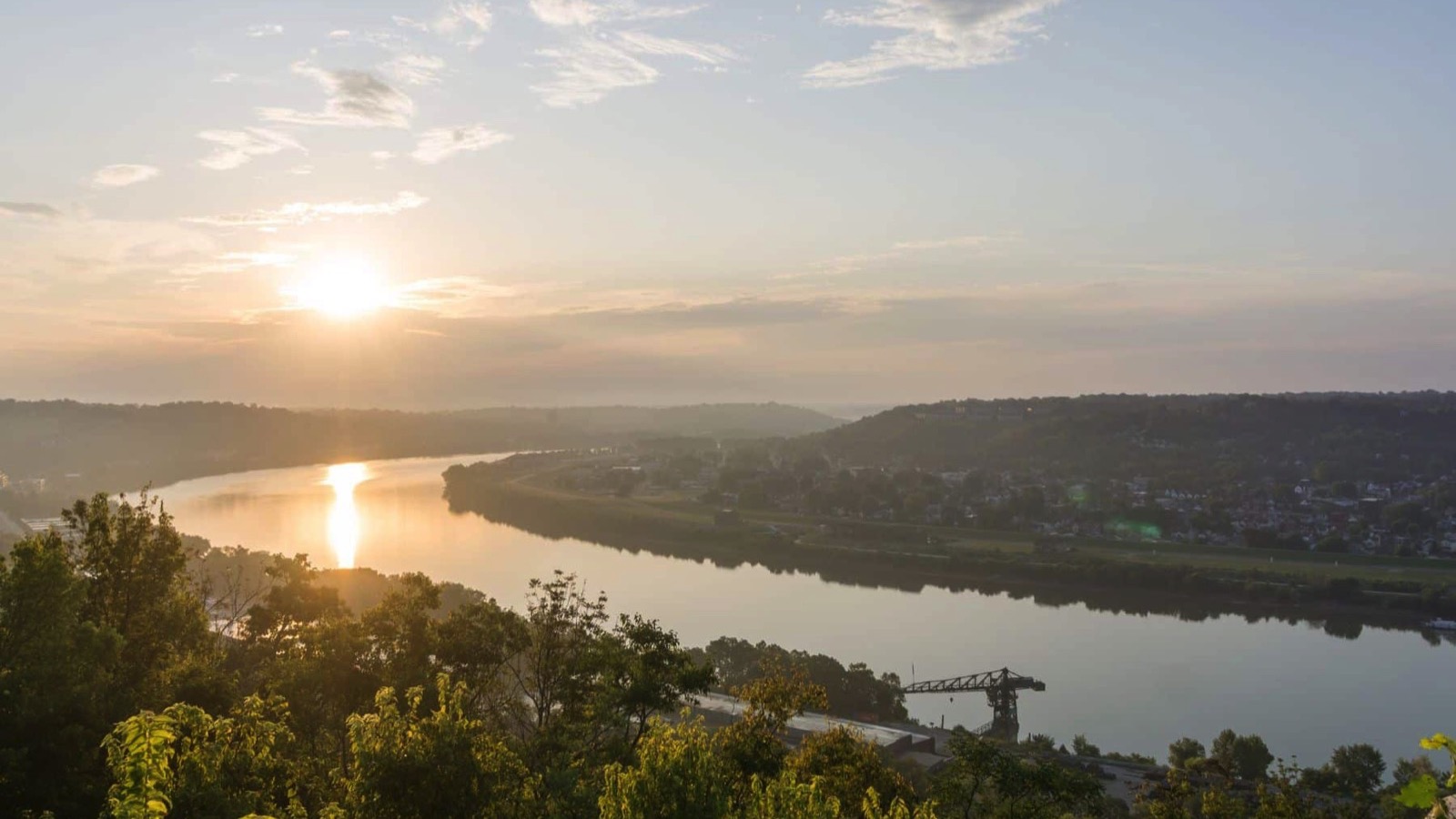 Sunrise-Over-the-Ohio-River