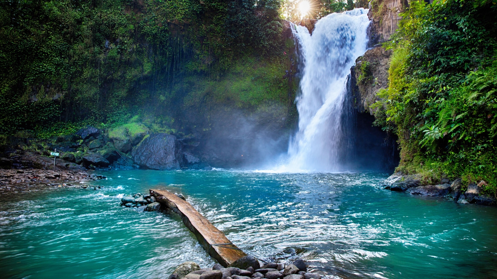 Tegenungan Waterfall