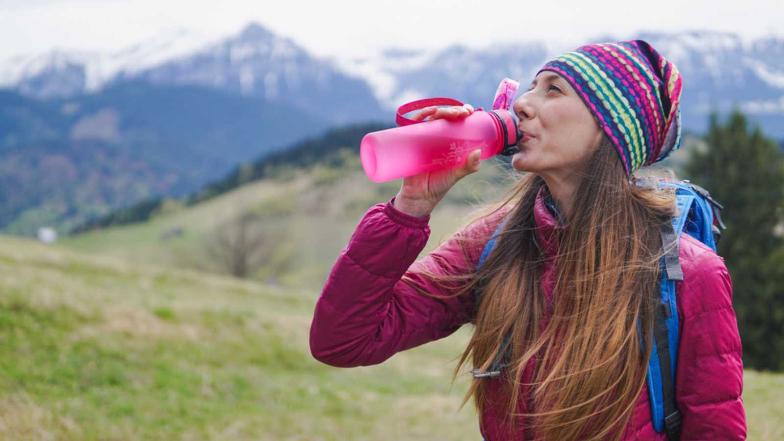 Tourist-drinking-water