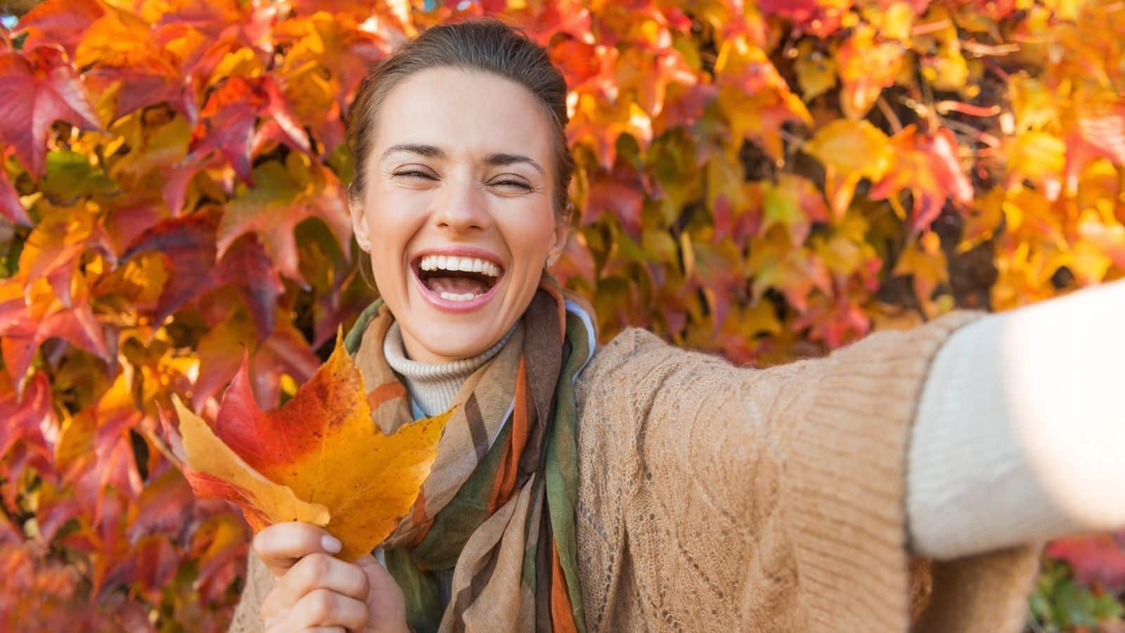 woman-in-fall-foliage