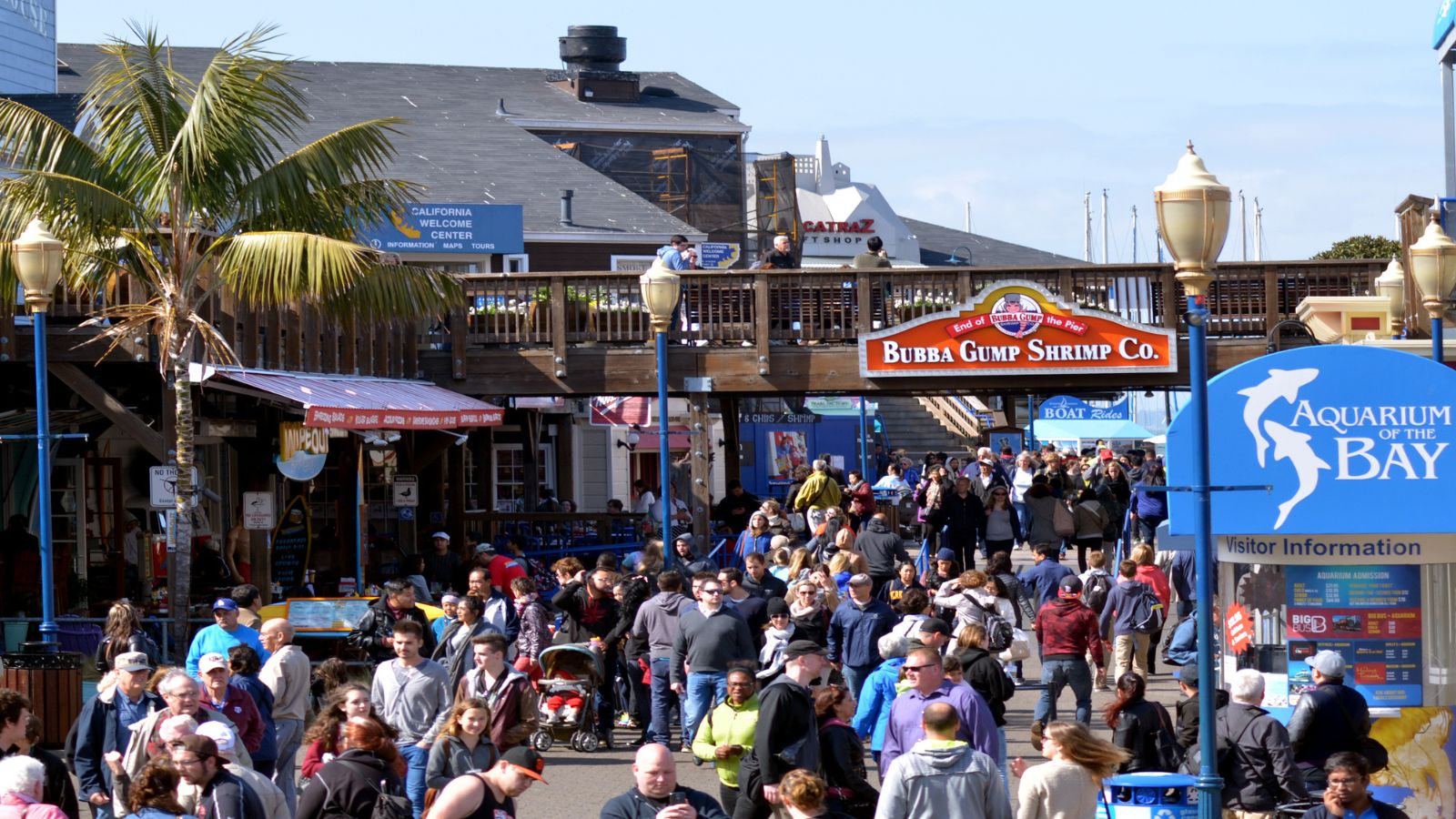 tourists in Fisherman's Wharf san francisco