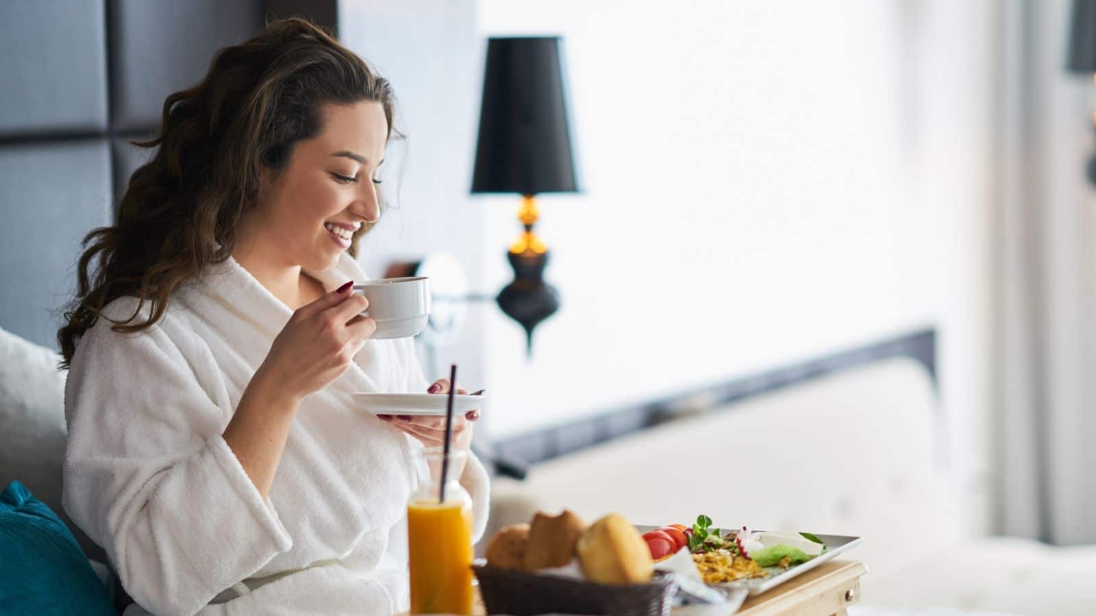 Breakfast-in-bed-cozy-hotel-room